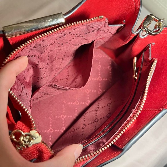 Red leather bag - Picture 4 of 5